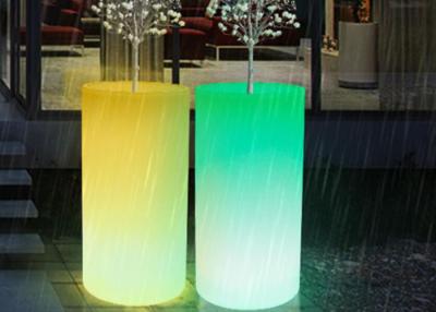 China Outdoor Illuminated Rechargealbe LED Flower Pots Vertical Planter Big Size Decorative Vases for sale