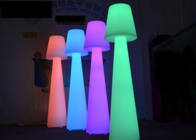 Cina Colore durevole che cambia le lampade di pavimento del LED/il telecomando della radio della mobilia Antivari del cocktail in vendita