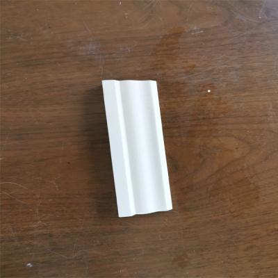 Chine Bâti enfermant décoratif 100% cellulaire blanc de PVC pour résidentiel à vendre