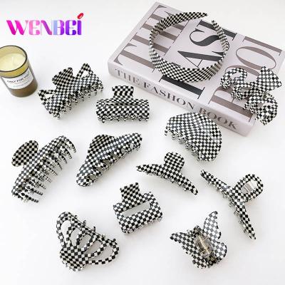 China Black and White Acetate Memphis Hair Claws Plaid Handmade Wholesale European Series Design Accessories Clip Hair Clips for sale