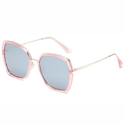 China Luxury Designer Polarized Sunglasses Ladies Sunglasses Women Polarized Sun Glasses for sale