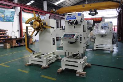 China Automatic Coil Steel 3 In 1 Decoiler Straightener Feeder Coil Handling Equipment en venta