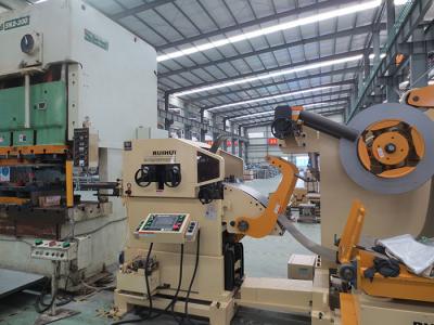 China Automatisierungs-Hexagon stempelnd, halten Sie NC-Servozufuhr-Hauptmotor-Wechselstrom 4.4Kw ab zu verkaufen