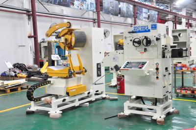 China alimentador do Straightener da largura 0.49Mpa Decoiler de 300mm à venda