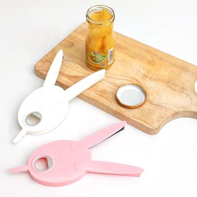 China Factory direct sales 2022 new magnet girls viable plastic screw cap labor saving kitchen can opener bottle opener for sale