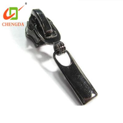 China CHENGDA Nickel Free Russian Market Custom Product Plating Metal Hook Zipper Pull Slider for sale