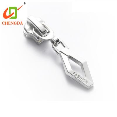 China From CHENGDA Metal Woman Puller Wholesale Custom Brass Nickel Free Lock Plating Pull Head Slider Non for sale