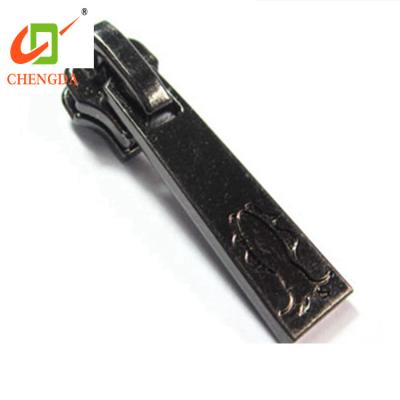 China Wholesale Decorative CHENGDA Men's Clothing Metal Zipper Puller Nickel Free Decorative Sliders for sale