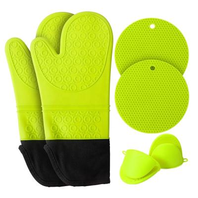 China Printed Silicone Oven Mitts Pot Holders BBQ Microwave Oven Glove Heat Insulating Heat Insulating Gloves Set for sale