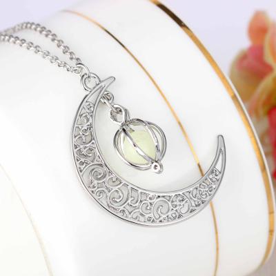 China FASHIONABLE Pendant Zircon For Rhinestone Fashion New Crystal Choker Necklaces Jewelry Clavicle Alloy Necklaces for sale