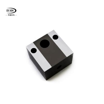 China OEM Aluminum Precision Machined Metal Parts Small Valve Body Sealing Hydraulic Valve for sale