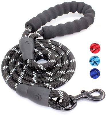 China Durable Outdoor 5FT Strong Rope Climbing Dog Nylon Working Leashes Reflective For Heavy And Medium Dog Training Leash for sale