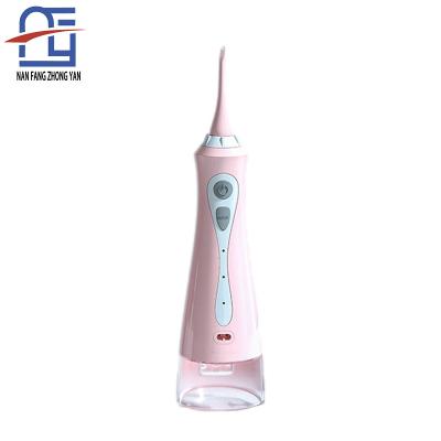 China Car Item 1800mAh Battery Rechargeable Water Flosser Oral Irrigator Portable Irrigator Oral With 45Mins Working Time for sale