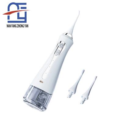 China Car 1800mAh Battery Rechargeable Water Flosser Oral Irrigator Portable Irrigator Oral With 45Mins Working Time for sale