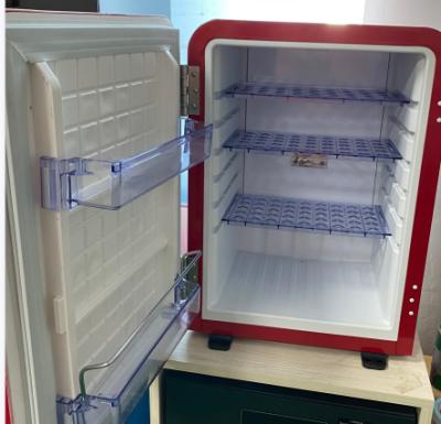 China THERMOELECTRIC Minibar , Silent Mini Bar Fridge Silent Mini Beverage Fridge for sale