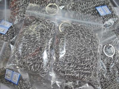 China SGS Stainless Steel Chainmail Scrubber , 30 Ringer Cast Iron Cleaner For Kichen Pan Cleaning for sale