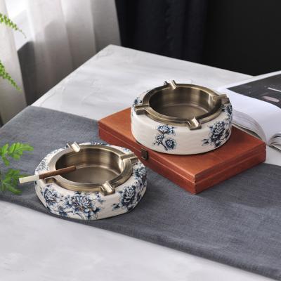 China Creative American Ceramic Metal Eco-friendly Eco-friendly / New Chinese ASHTRAY / CIGAR of household blue and whites for sale