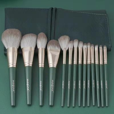 China Amazon Hot Sale Face Use Flat Brush In Stock Ready To Ship Other Professional Custom Luxury Makeup Brush With Bag for sale