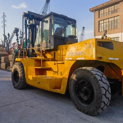 Chine TCM FD250 de fabrication japonaise 25 tonnes, chariot élévateur diesel utilisé pour la manutention de matériaux à vendre