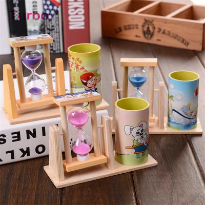 China Moq Virous Promotional Pen Pocket Holder Style Korean Stationery Products Gift Low Colors Diy Wooden Desktop Pen Holder In Round Shapes for sale