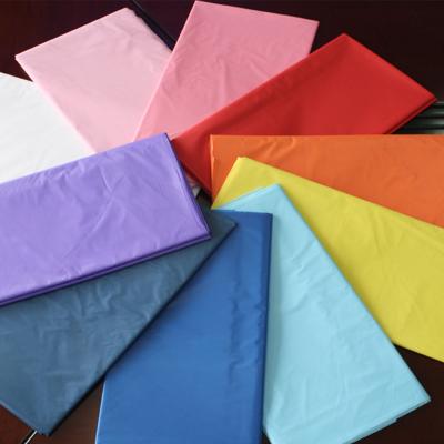 China Waterproof Disposable Flower Printed Plastic PE Table Cover Cloth for sale