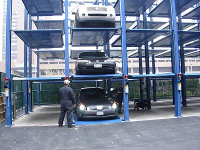 Chine Système de stationnement de voiture d'empileur d'entraînement de corde 4 couches d'ascenseur vertical de voiture à vendre