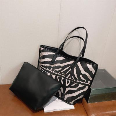 China 2021 Fashion Design Large Capacity Multifunctional Designer 2 In 1 Set Women Handbags Bolsa TAS Tangan Wanita for sale