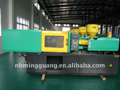 China horizontal plastic injection molding machine for sale