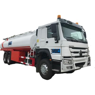 China 2021 carbon steel china sinotruk howo 6x4 fuel and oil tank truck for loading oil for sale