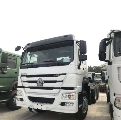 China HOWO 371hp- 420 Hp 6X4 Tractor Truck For Heavy Duty Cargo Trailer 6800x2496x3200 for sale