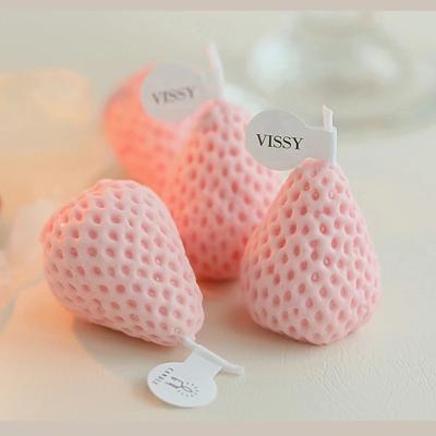 China Birthdays Romantic Love Scented Candles Fruit Strawberry Soy Wax Strawberry Shaped Candle for sale