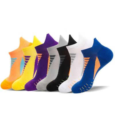 China Anti Bacterial Men's Running Anti Puffiness Women Bars Socks Cycling Anti Slip Football Boots Breathable Sport Socks for sale