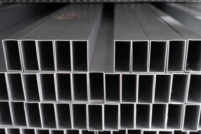 China La protuberancia de aluminio industrial de encargo de la fábrica de aluminio del perfil, saca el perfil de aluminio 6061 6063 en venta