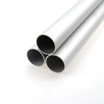 China Aluminium om Buizen en Pijpen Geanodiseerd Matt Sliver White Multiple Specification Uitgedreven Aluminium om Buizen voor Stoel Te koop