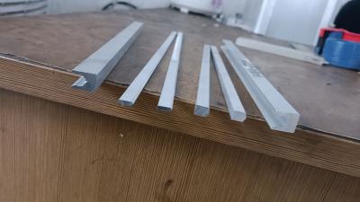 Chine Strong Hardness Solid Aluminum Profiles aluminum 3003 closure bar aluminum edge bar à vendre