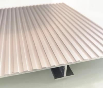 China Good Quality Silver Anodized Extruded Aluminum Decking Outdoor Aluminum Deck Framing Boards zu verkaufen