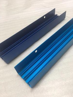 China Perfil de aluminio anodizado azul de aluminio de la protuberancia del CNC del recinto que muele en venta