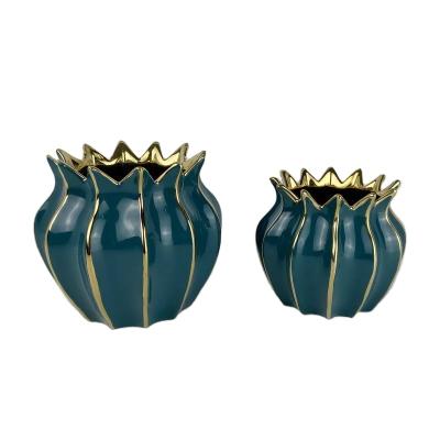 China Modern Garden Handmade Luxury Green Round Shape Ceramic Planter Pots for sale