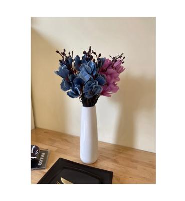 China Wedding Cheap Wholesale Artificial Magnolia Flower Home Decoration Plastic Flower Group Artificial Flowers for sale