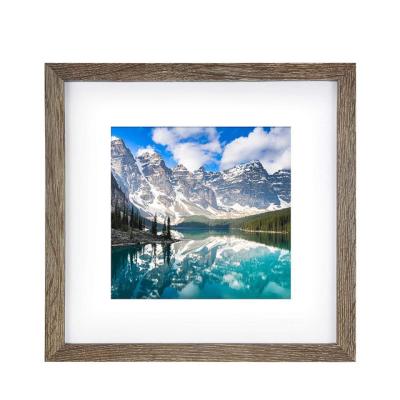 China Europe Rustic Style Wooden Picture Frames Wall Mount Vintage Photo Frames for sale