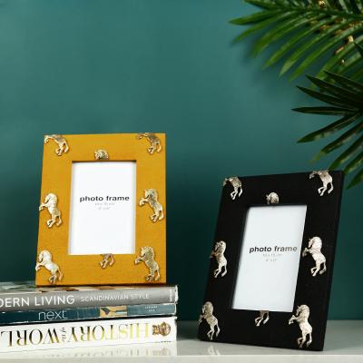 China Handmade Zebr Photo Frame Resin Picture Frame Fabric Line For Home Decor for sale