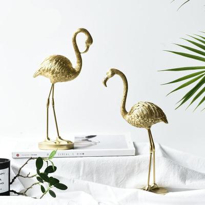 China Europe wholesale Nordic style gold flamingo ornaments resin figurines for living room decoration for sale