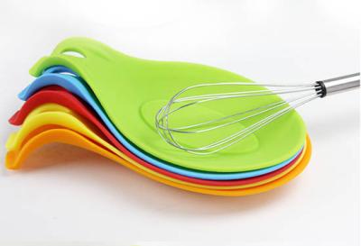 China Kitchen Utensil Spatula Holder Food Grade Silicone Spoon Rest for sale