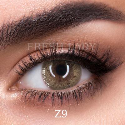 China HEMA+nvp Liangguo Lady Golden Color Cool Yellow Circle Light Natural Contact Lenses for sale