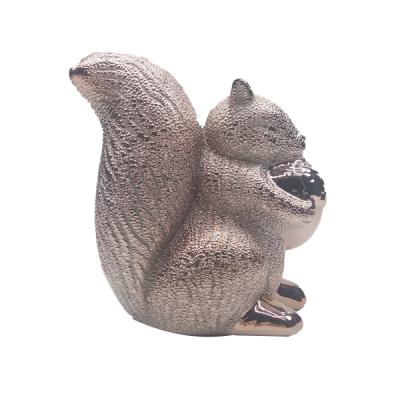 China Eco - Friendly Ceramic Animal Statue Electroplate Rose Gold Squirrel Tabletop Home Decoration for sale