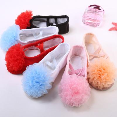 China Other Soft Spun Yarn Flower Kids Ballet Shoes New Pattern Girl Dance Leather Shoes Kids Ballet Dancewear Dance Accessory for sale