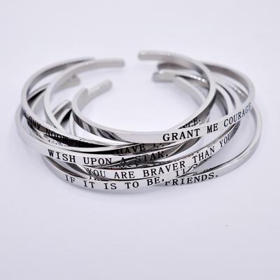 中国 Stainless Steel Bangle Wholesale Personalized Mantra Bracelet Designs for Women 販売のため