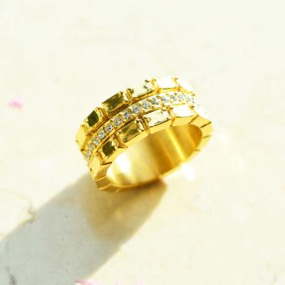 China Trends Men's Gold Ring 18K Plated Luxury Stone Ring Designs For Men for sale