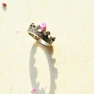 China High Quality Wholesale Price Elegant Crown Ring Steel Finger Ring For Women zu verkaufen