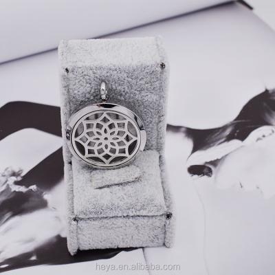 China hot sale stainless steel essential metal oil diffuser floating locket necklace zu verkaufen